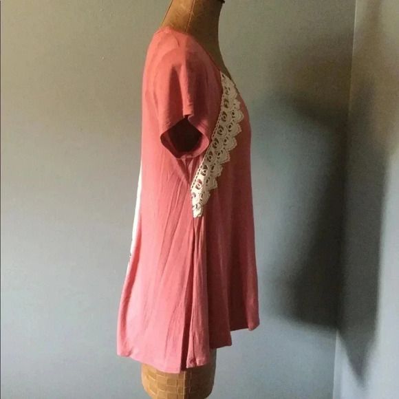 💋Lace up back softest high-low shirt💋 - Picture 3 of 8